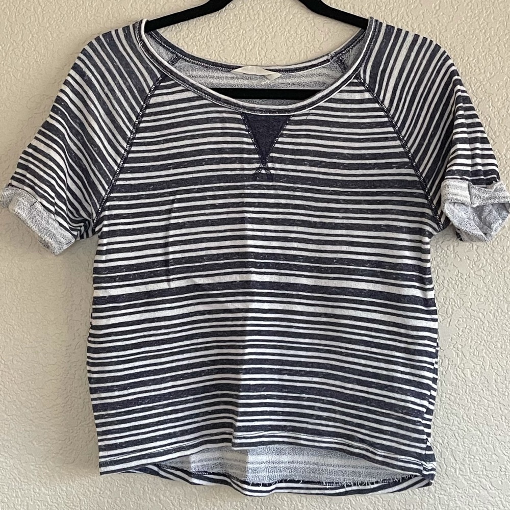 OLD NAVY CROPPED SHIRT